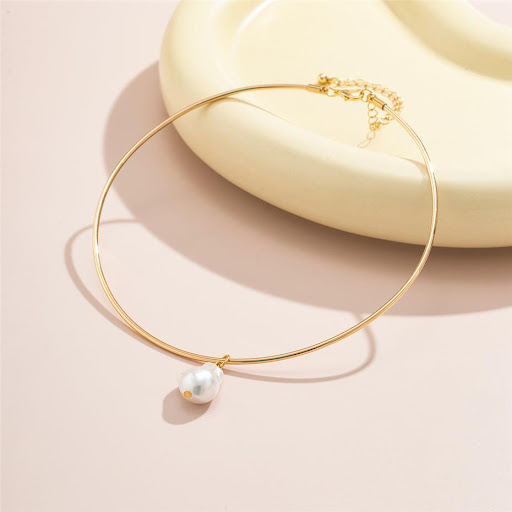 Title 7, Womens Fashion Temperament Shaped Pearl Pendan...