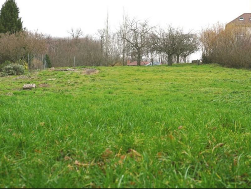 Vente terrain  2469 m² à Saint-Mexant (19330), 46 700 €