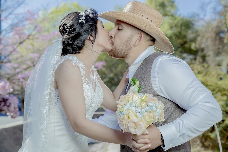 Wedding photographer Carlos Olmos (carlosolmos). Photo of 4 December 2018