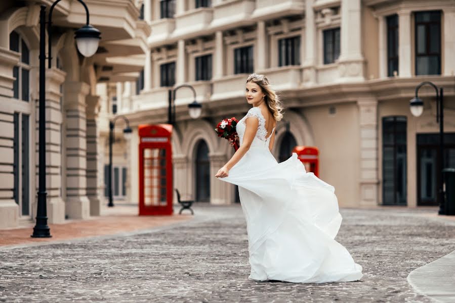 Fotógrafo de casamento Maksim Maksimov (maximovfoto). Foto de 4 de fevereiro 2017