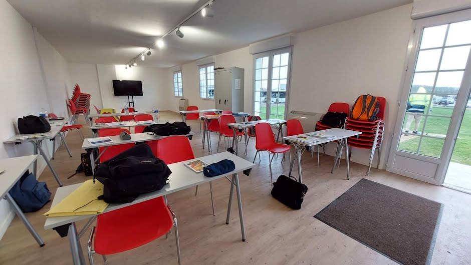 Location  locaux professionnels  300 m² à Dreux (28100), 2 917 €