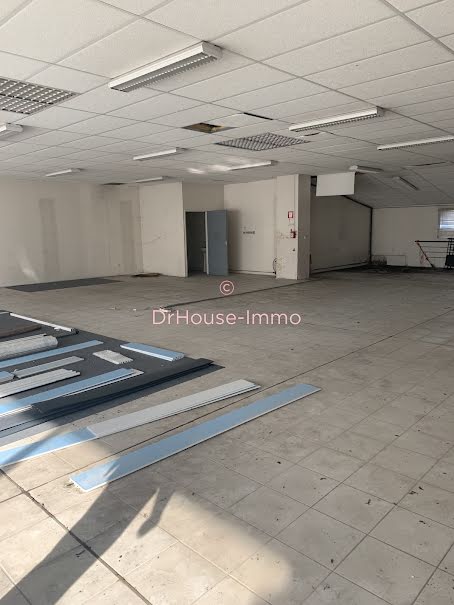 Vente locaux professionnels 2 pièces 380 m² à Angouleme (16000), 440 000 €