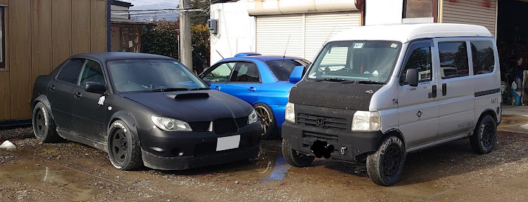 インプレッサ WRX STIのオーバーフェンダー・マッドマックス・ハミタイ・レプリカ・車中泊に関するカスタム事例の投稿画像1枚目