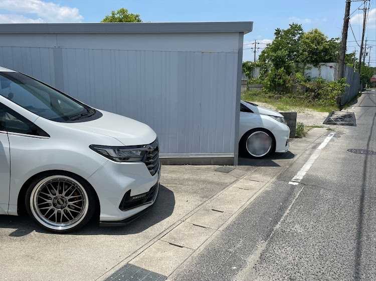 オデッセイの我が家で車弄り・仲間と一緒に車弄りは楽しい・関西組に負けじと🤭に関するカスタム事例の投稿画像1枚目