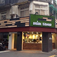 迷客夏 Milk Shop(新市銘傳店)