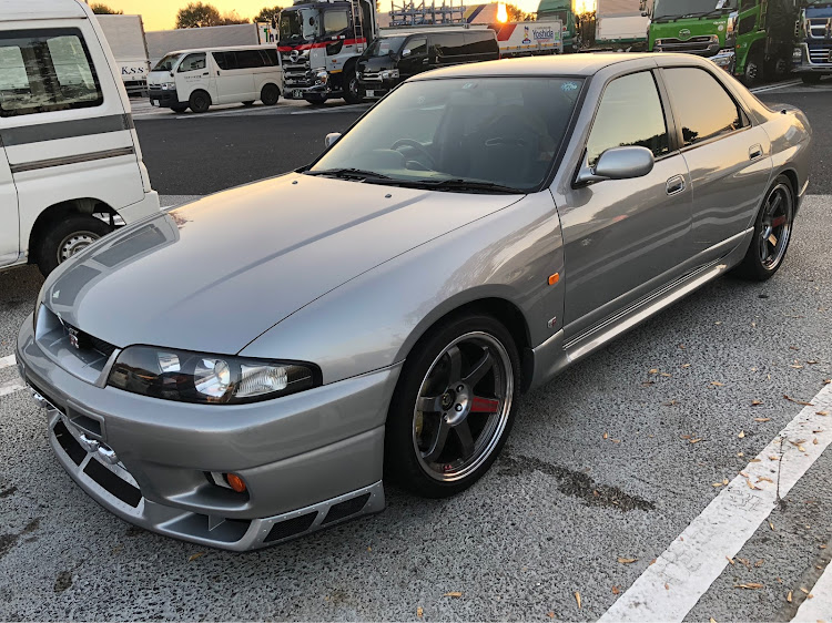 スカイライン GT-Rのスカイライン・ドライブ・オーテックバージョン・スカイラインGTR BCNR33に関するカスタム事例の投稿画像1枚目