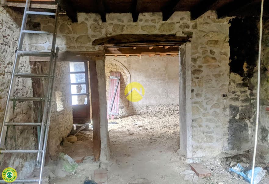 Vente maison 4 pièces 90 m² à La Chabanne (03250), 25 000 €