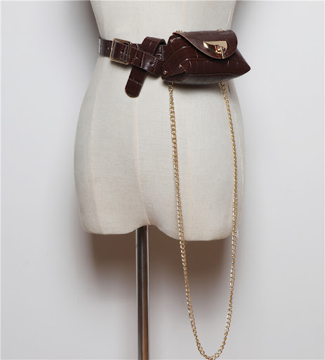 Title 6, Detachable belt and chain pouch