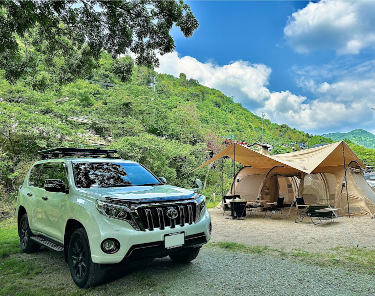 ランドクルーザープラドの自称中期ブラックエデション・INA515・バグガード・トラッシュバッグ・キャンプに関するカスタム事例の投稿画像1枚目