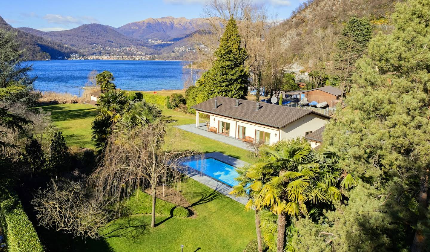 House with garden Lugano