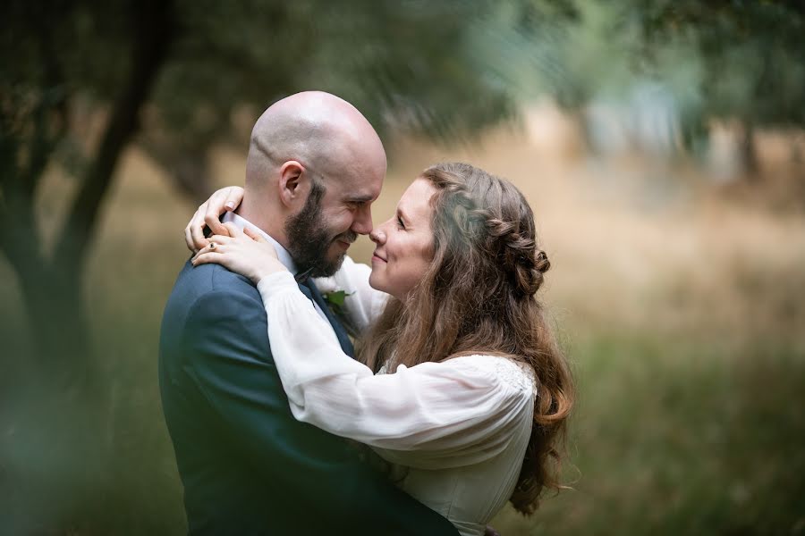 Wedding photographer Sam Cameron (augustandvine). Photo of 1 September 2020