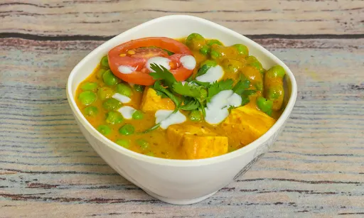 Matar Paneer