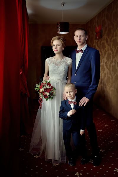 Wedding photographer Elena Raevskaya (leonflo). Photo of 14 February 2019