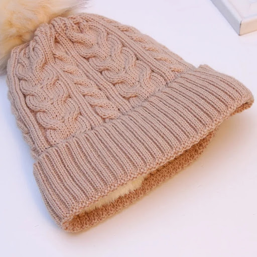 Title 5, Plush double-layer woolen outdoor warm knitted hat