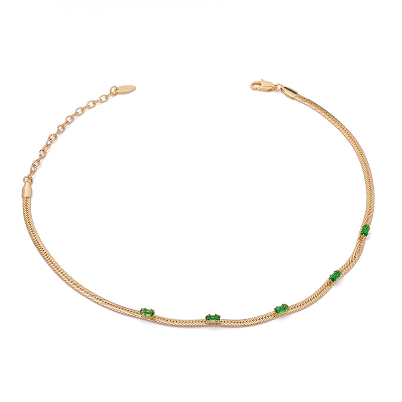 Messing Slangenbotten Ketting Halsband. Een uniek en stijlvol sieraad om je dagelijkse of speciale look te verfraaien.