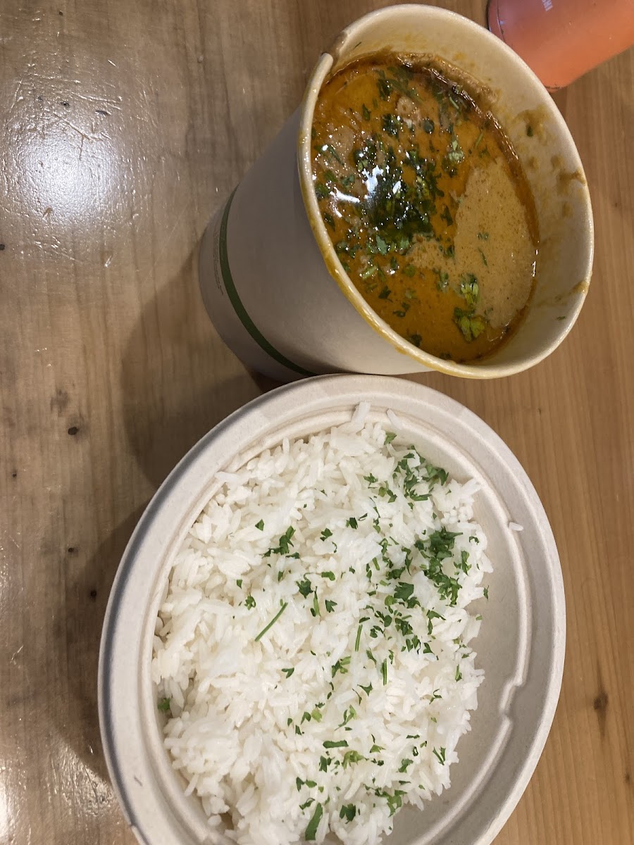 Tiga (peanut stew) and rice