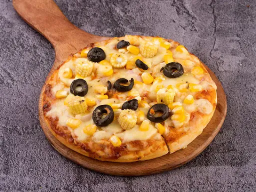 Olive Baby Corn Pizza