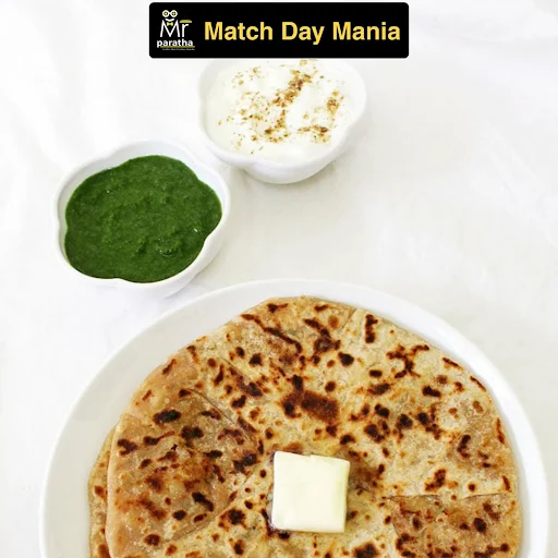 4 Aloo Pyaz Paratha & Curd Combo