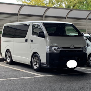 ハイエースバン GDH206V