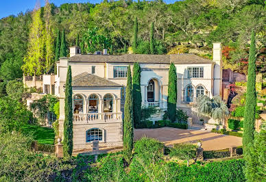 Maison avec piscine et jardin 17