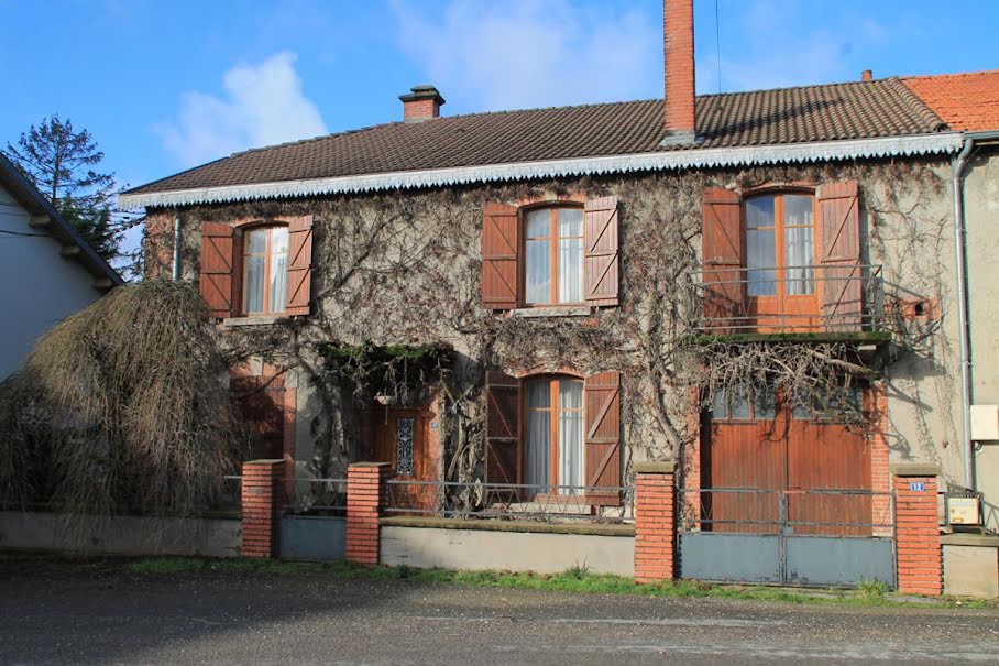 Vente maison 8 pièces 215 m² à Montfaucon-d'Argonne (55270), 86 000 €