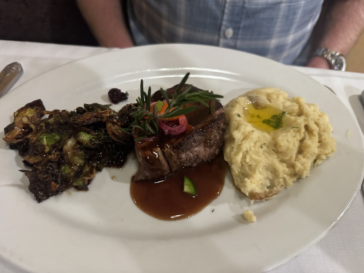 Fillet with brussels sprouts and mashed potatoes