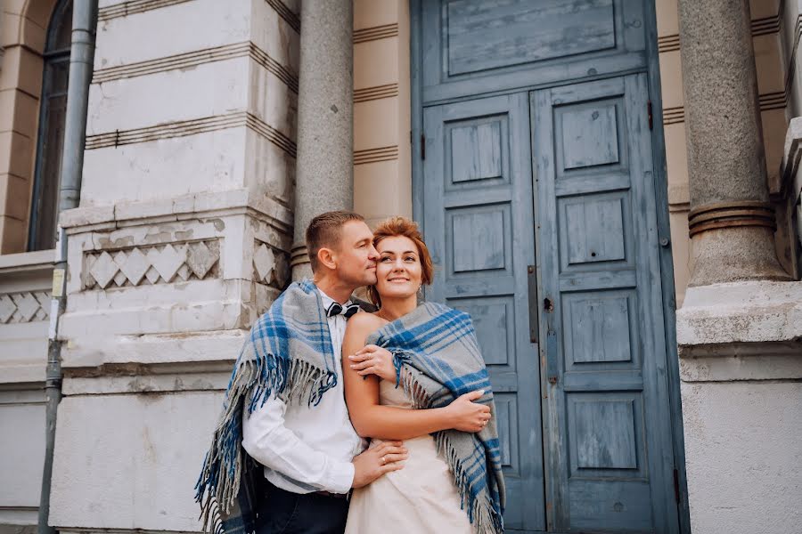 Свадебный фотограф Анастасия Пономаренко (staseyrozen). Фотография от 21 сентября 2019
