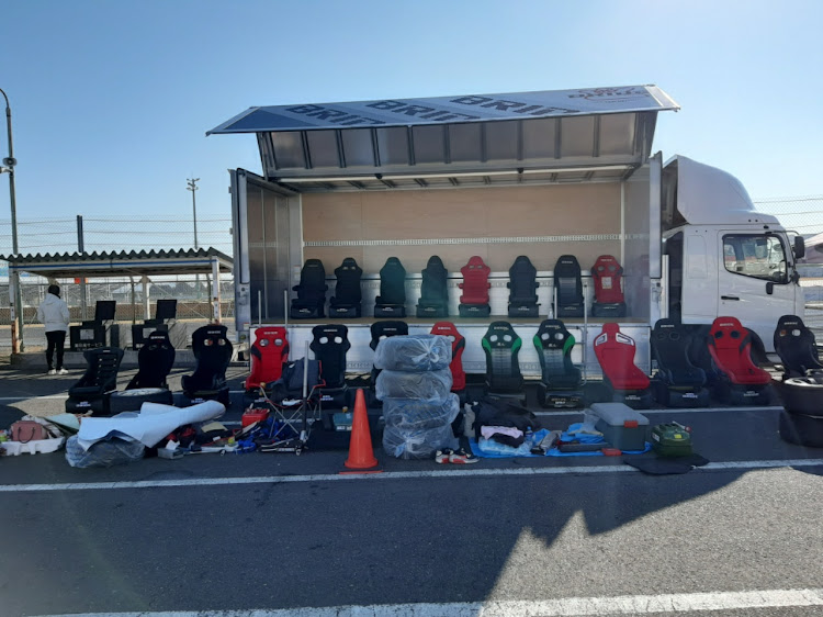 スカイラインのハコスカ・旧車・筑波サーキット・走行会に関するカスタム事例の投稿画像9枚目
