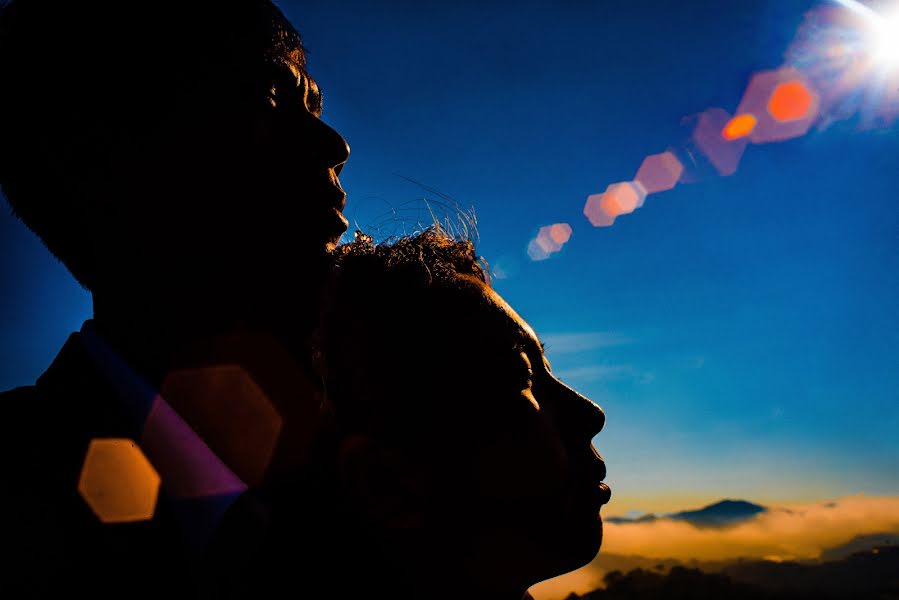 Fotografo di matrimoni Nguyen Tin (nguyentin). Foto del 12 aprile 2019