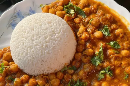 Chole Chawal With Raita