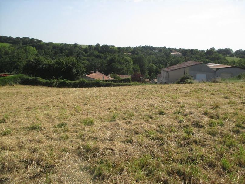 Vente terrain  2000 m² à La Meilleraie-Tillay (85700), 66 000 €