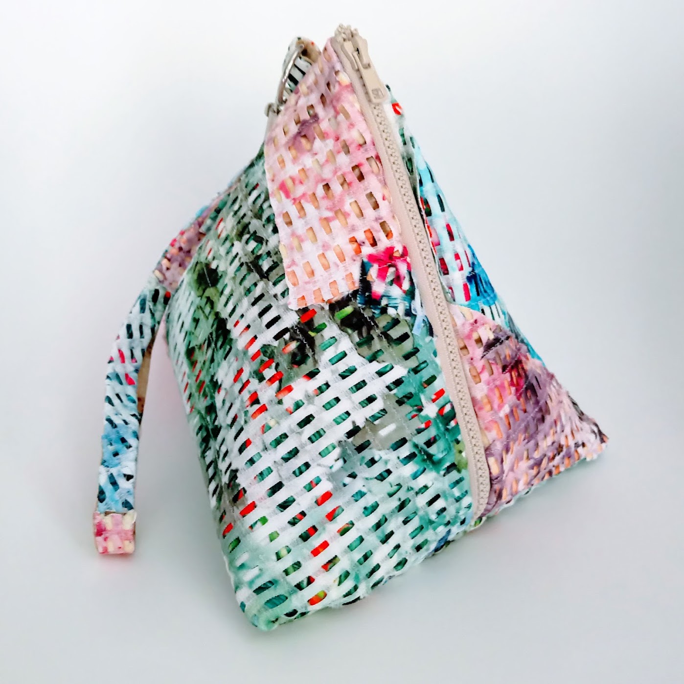 Result: DIY Fabric Collage Tetrahedron Bag - DIY Fashion Accessories | fafafoom.com