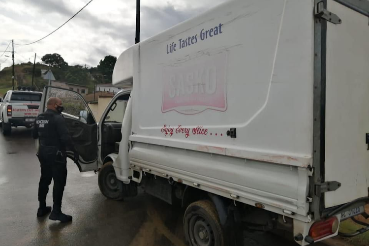 Bread was handed out to people in Mawothi, north of Durban, by a gang of armed robbers who hijacked a delivery truck on Friday.