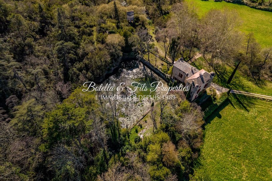 Vente château 11 pièces 295 m² à Uzès (30700), 1 950 000 €