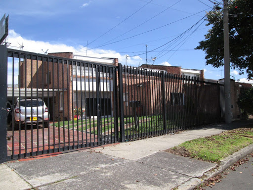 Casa En Venta - Niza Norte, Bogota