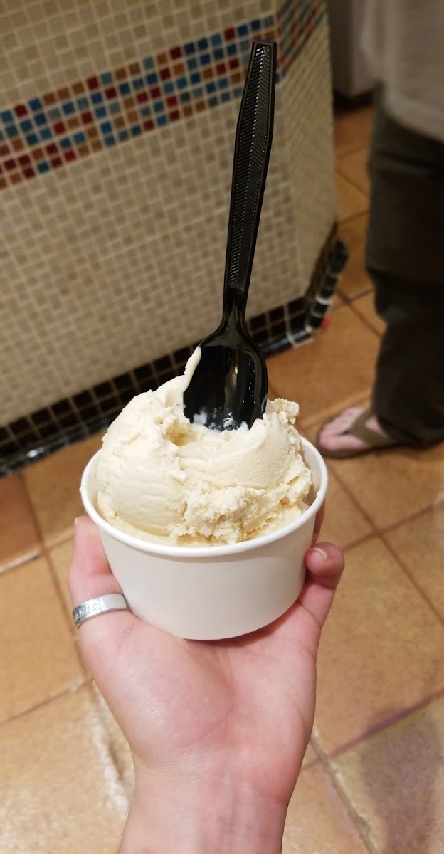 Small peanut butter ice cream