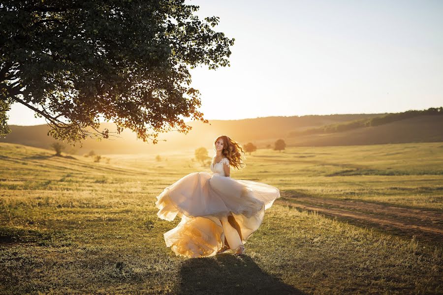 Fotógrafo de bodas Irina Bakhareva (irinabakhareva). Foto del 6 de marzo 2019