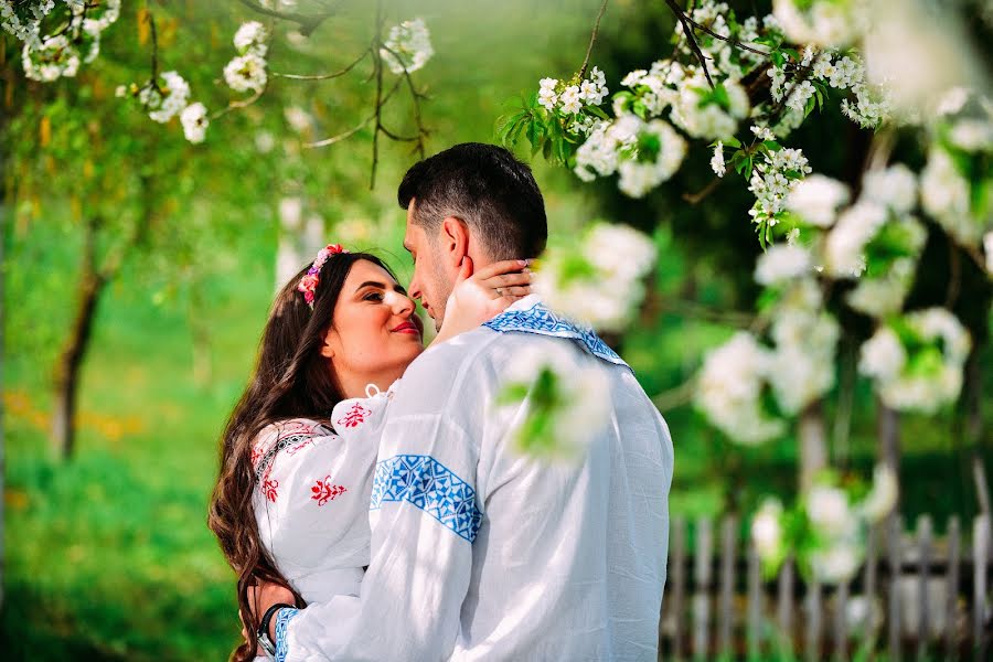 Fotógrafo de casamento Marius Onescu (mariuso). Foto de 18 de abril 2018