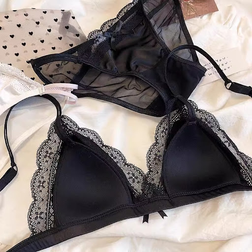 Title 7, Womens French Lace Wireless Underwear Suit