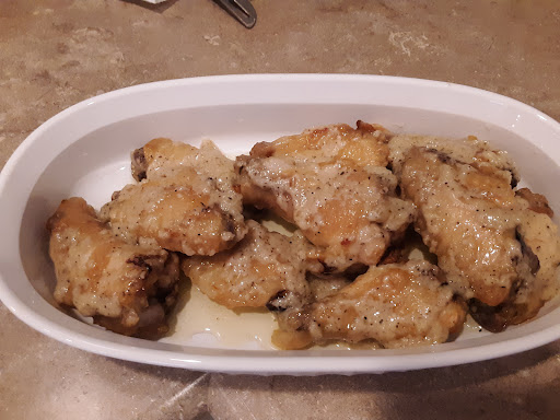 Ready to serve!
Garlic Parm Wings for Two!!