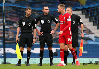 🎥 Liverpool-aanvoerder Jordan Henderson bijt van zich af na nieuwe discutabele ingreep: "Ik speel liever zonder VAR"