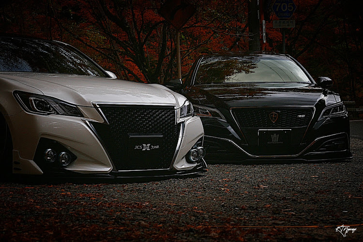 クラウンセダンの220クラウン・カメ活レーシング・紅葉探し🍁・210クラウンに関するカスタム事例の投稿画像4枚目