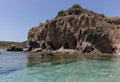 Un tuffo dove l'acqua è più blu.. di 16vale81