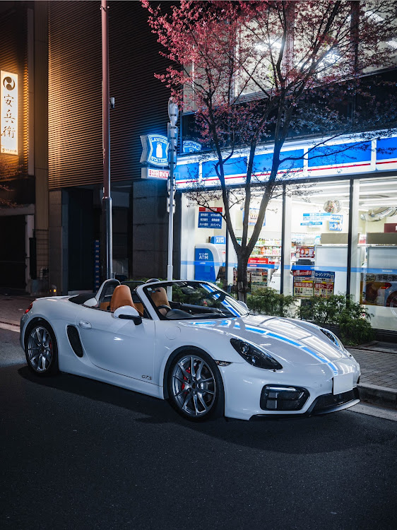 ボクスターの桜・コンビニ映え・日本橋・リフレクション・オカメザクラに関するカスタム事例の投稿画像2枚目