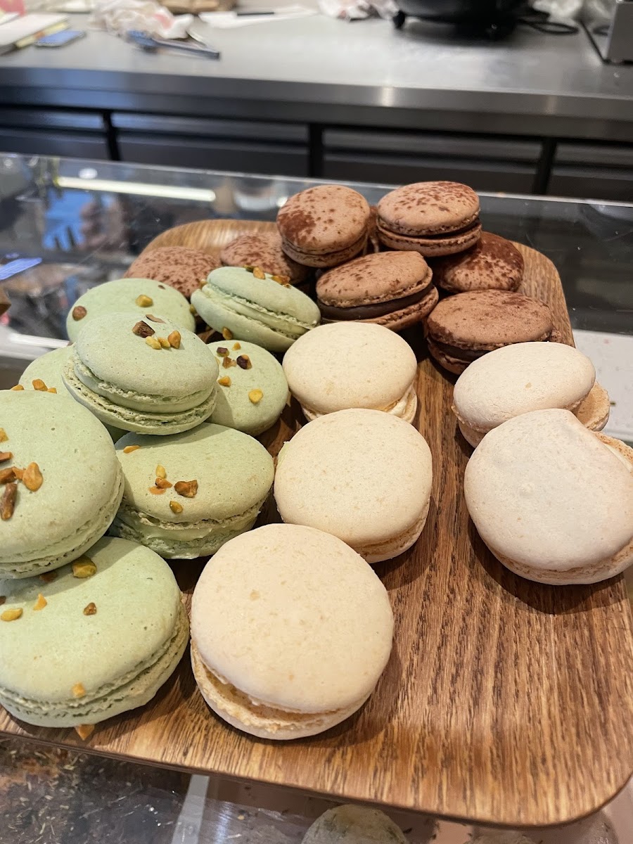 Gluten-Free Macarons at Noglu