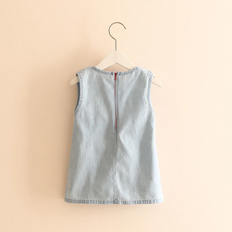 Geborduurde mouwloze denim vest rok voor meisjes, casual en modieus. Veelzijdige denim outfit, perfect voor diverse gelegenheden.