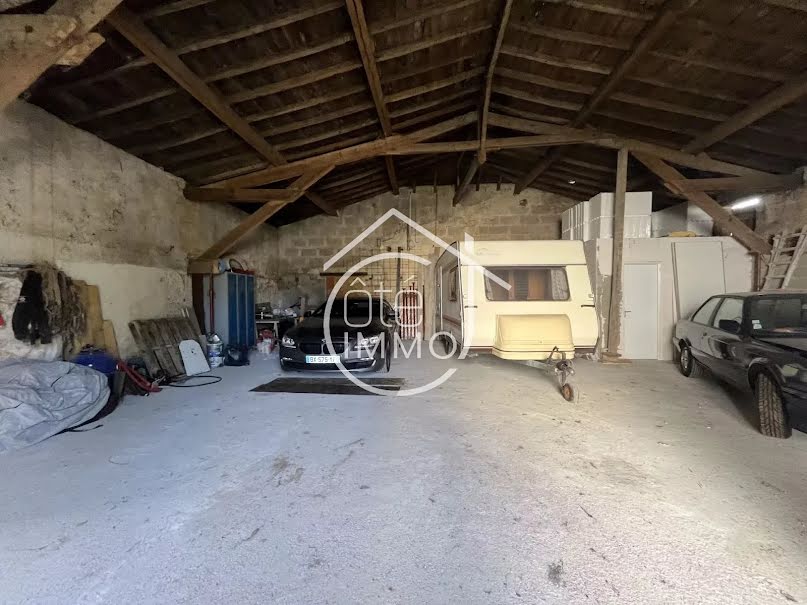 Vente locaux professionnels 1 pièce 150 m² à Saint-Magne-de-Castillon (33350), 150 000 €