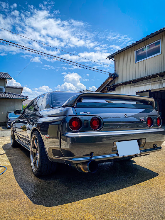 スカイライン GT-Rの洗車・LEDヘッドライトに関するカスタム事例の投稿画像2枚目