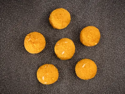 Plain Ladoo