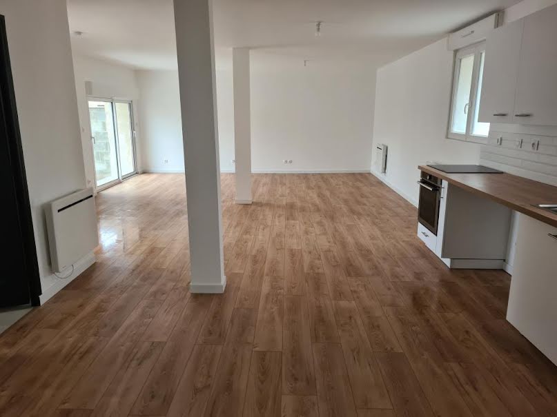 Location  appartement 3 pièces 64 m² à Conteville (14540), 720 €